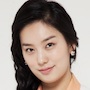 Hwang Sun-hee sebagai Jin Sae-hee
