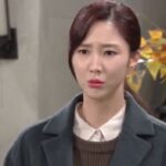 Sinopsis Drama Korea Left-Handed Wife Episode 19