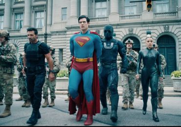Wajah Seram Ultraman di Trailer Superman