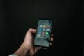 Smartphone Sebagai Teman Bangun Tidur
